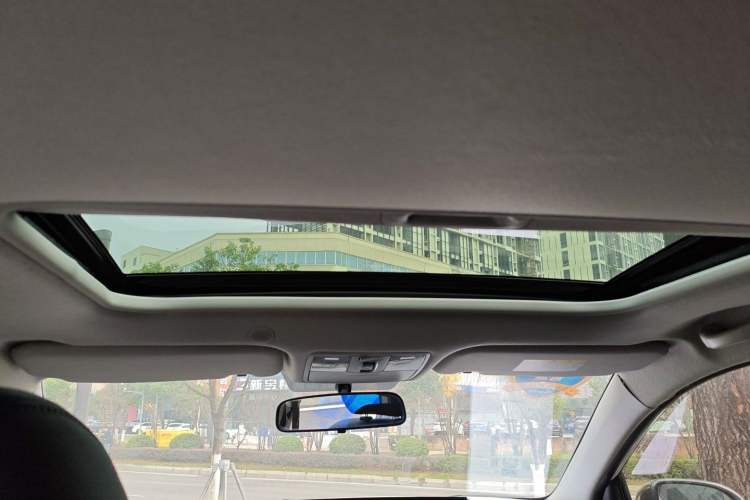 Used Kia kx1 Stonic 2021 1.4L CVT Sunroof Model
