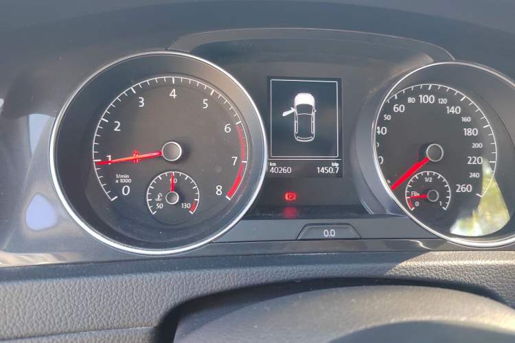 Used Volkswagen Golf 2018 230TSI Automatic Luxury Version
