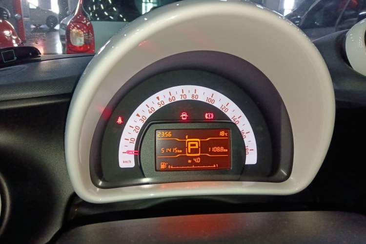 Used  fortwo 2015 1.0L 52 kW hardtop Dynamic version
