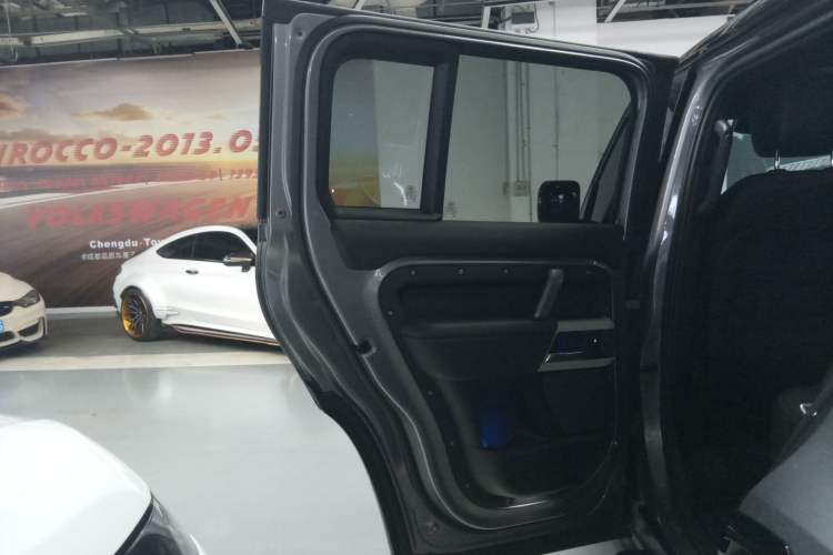 Used Land Rover Defender 2023 Facelift 110 3.0T P400 X-DYNAMIC HSE
