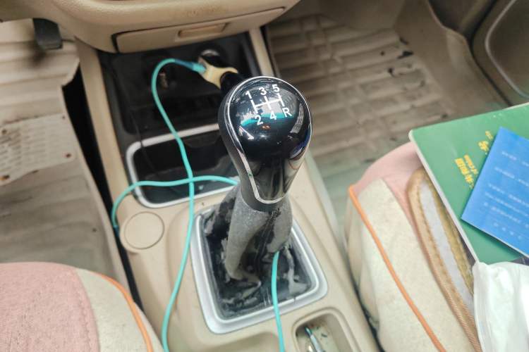 Used Jinbei 750 2015 1.5L Luxury Model