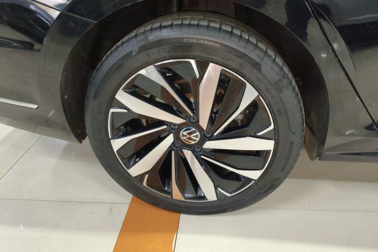 Used Volkswagen Passat 2024 380TSI Elite Edition
