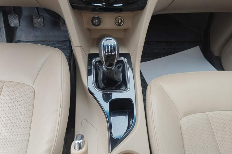 Used Baojun 730 2016 1.5L Manual Comfort Version 7 Seats China V Emission Standard