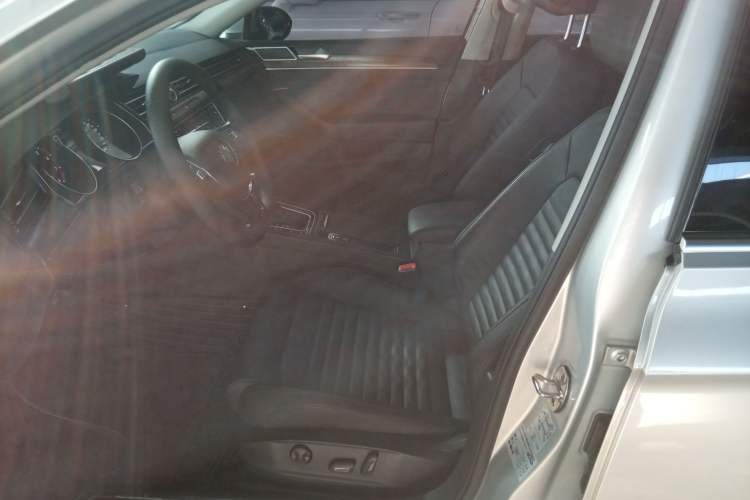 Used Volkswagen Magotan 2018 Facelift 330TSI DSG Luxury Model
