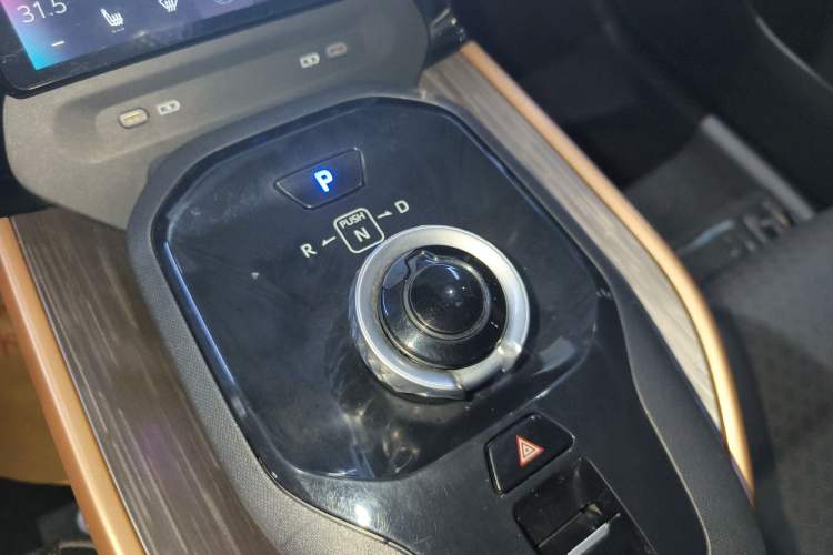 Used Toyota bZ3 2023 616 km Long-Range Premium
