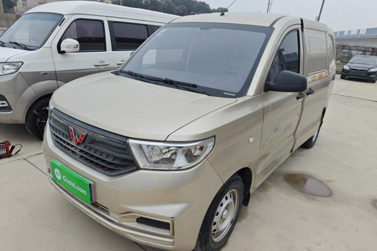 Used Wuling Hongguang V 2019 1.5L Jingqu Edition Sealed-Window Vehicle China VI LAR