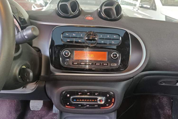 Used  fortwo 2018 1.0L 52kW Hardtop Passion Edition China V Standard