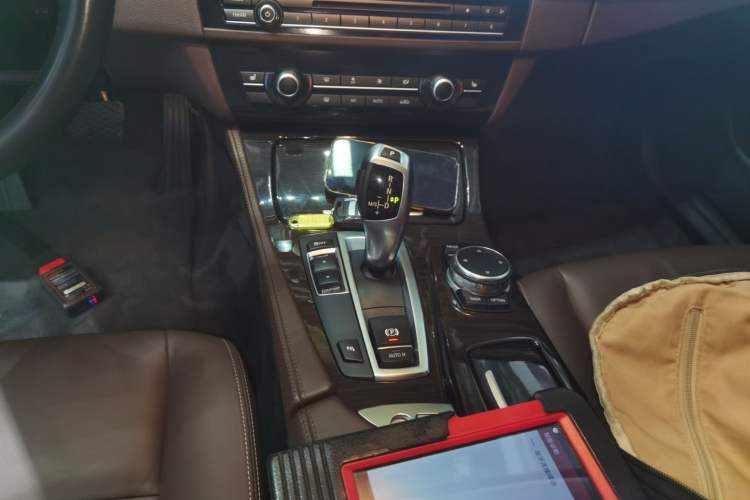 Used BMW 5 Series 2014 525Li Luxury Design Package
