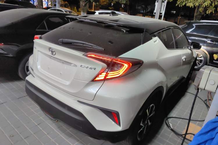 Used Toyota C-HR 2018 2.0L Luxury Edition China VI Standard