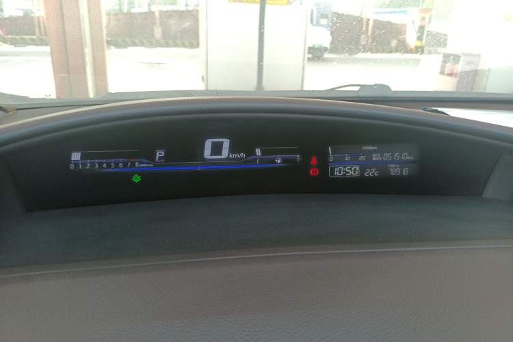 Used Honda Jade 2017 1.8L automatic Comfort version 5 seats
