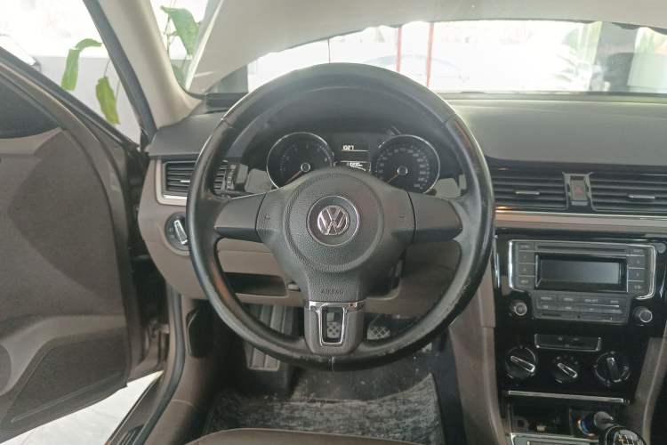 Used Volkswagen Bora 2014 1.6L Manual Comfort Model
