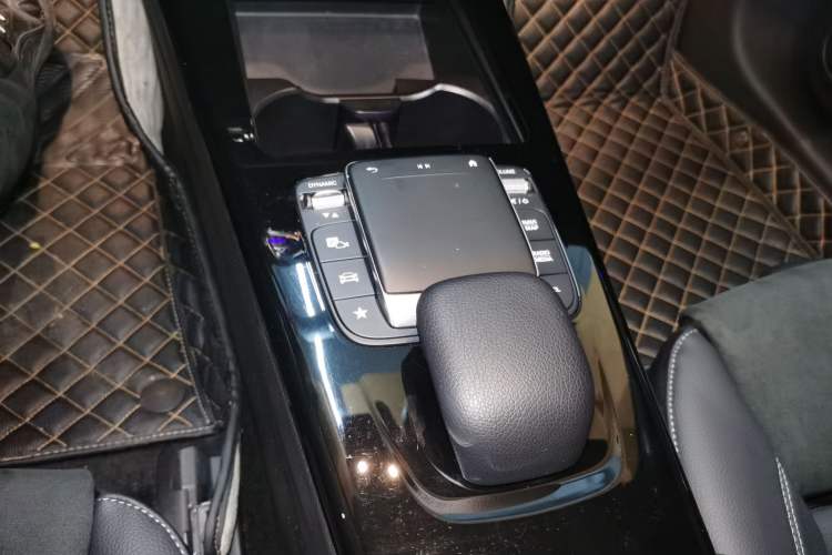 Used Mercedes-Benz A-Class 2020 Restyled A 200 L Sport Sedan Fashion Version
