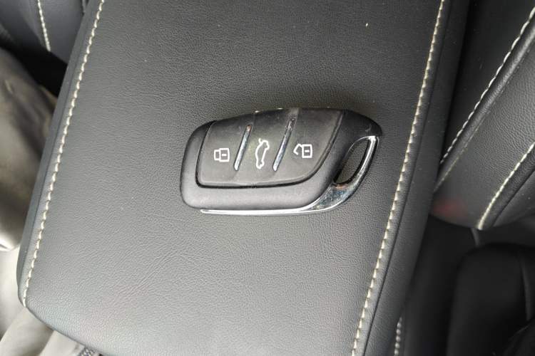 Used Roewe i5 2020 1.5L Manual 4G Connect Leehao Flagship Edition

