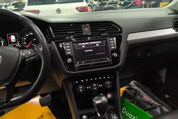 Used Volkswagen Tiguan L 2018 330TSI Automatic Two-Wheel Drive Luxury Edition
