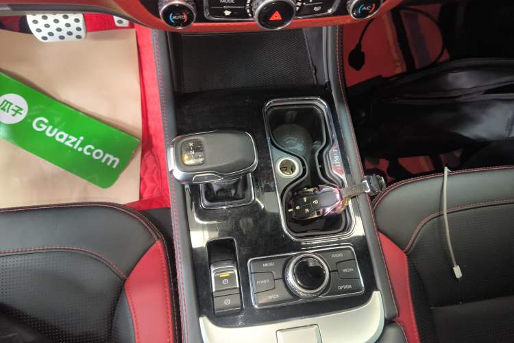 Used  BJ40 2020 2.0T Automatic Four-Wheel Drive Urban Hunter Edition Chivalrous Type