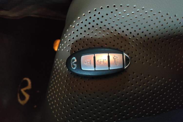 Used Infiniti QX60 2016 2.5 S/C Hybrid Four-Wheel Drive All-Terrain Version China V Emission Standard