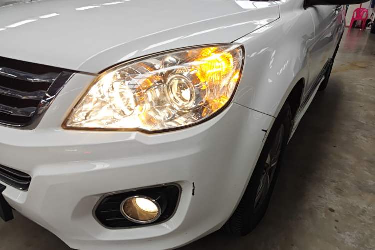 Used Haval H6 2016 Upgraded Model 1.5T Manual Two-Wheel Drive Elite Version
