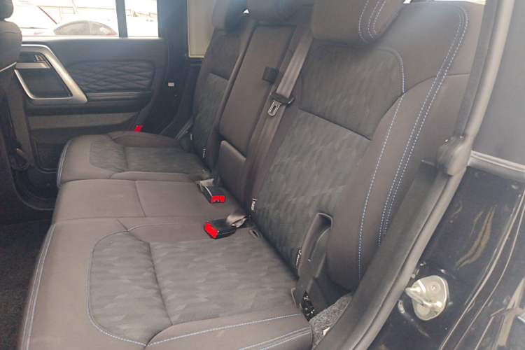 Used  BJ40 2018 2.0T Manual Diesel Four-Wheel Drive Prestige Edition
