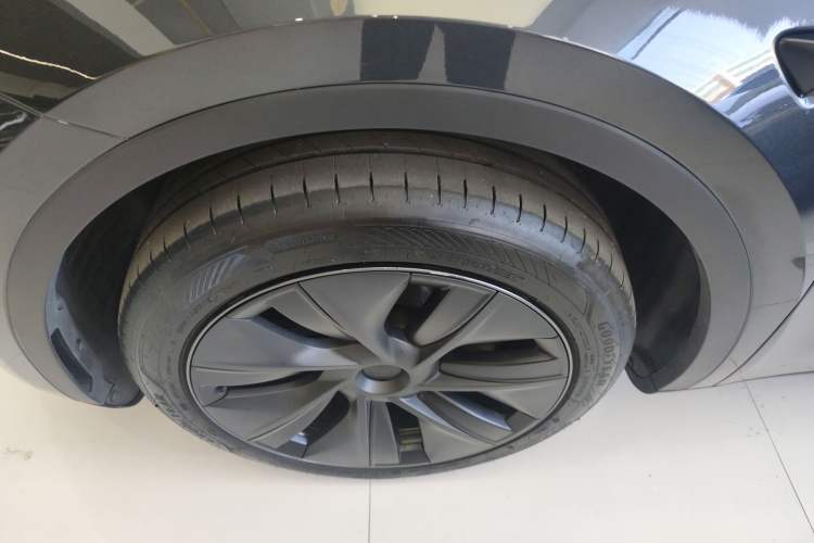 Used Tesla Model Y 2024 Rear-Wheel-Drive Version
