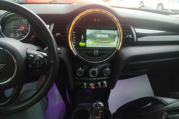 Used  MINI 2018 1.5T COOPER Classic Edition
