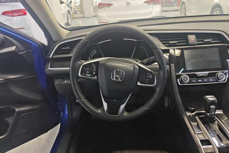 Used Honda Civic 2016 220TURBO CVT Luxury Edition
