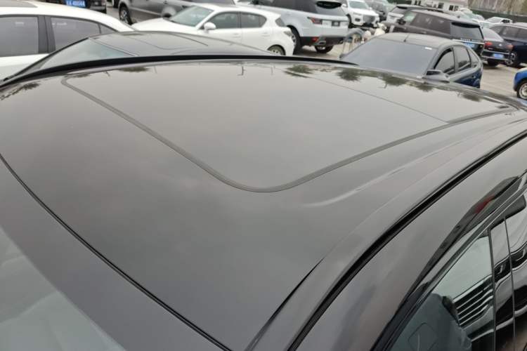 Used Lynk & Co 08 EM-P 2025 220 km All-Wheel-Drive Performance Halo
