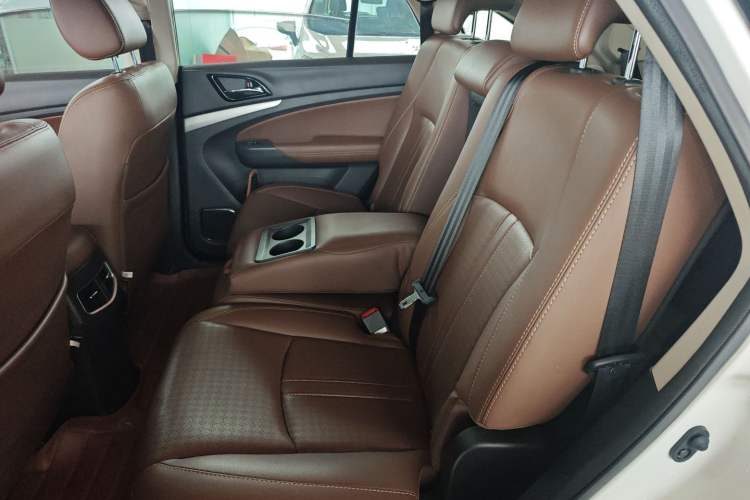 Used BYD S7 2015 1.5T Upgraded Manual Luxury Model