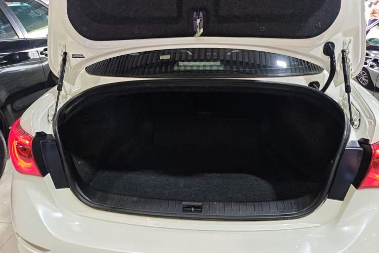 Used Infiniti Q50L 2015 2.0T Comfort Edition