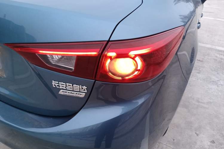 Used Mazda Mazda 3 Axela 2017 Sedan 1.5L Automatic Luxury Model Emission Standard China V