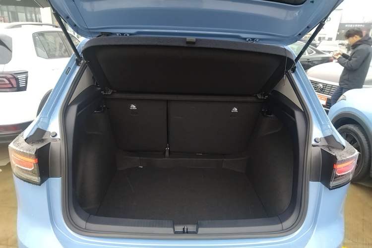 Used Volkswagen Tharu 2025 NewRui 300TSI Prestige Edition
