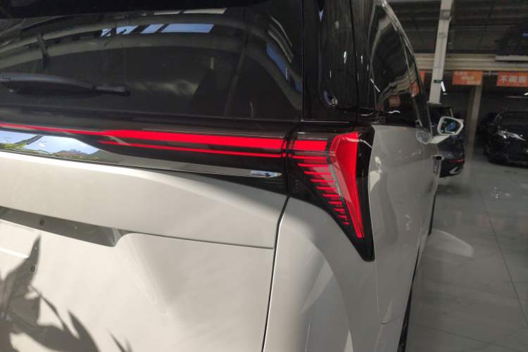 Used Buick GL8 2025 Lu Zun Deluxe Edition
