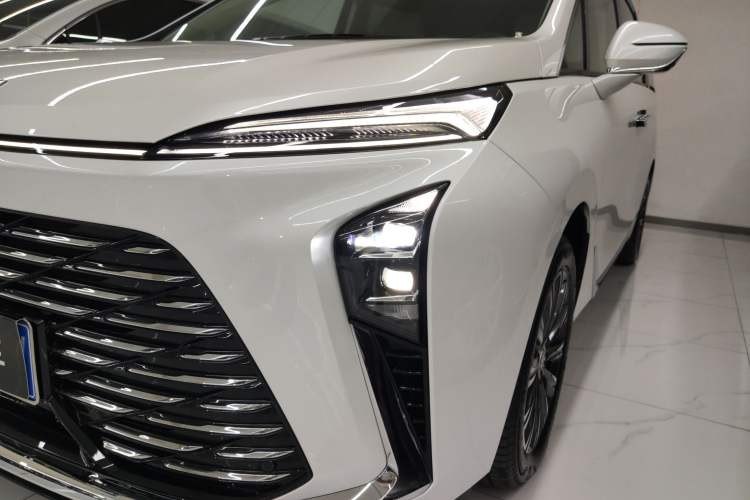 Used Buick GL8 2025 Lu Zun Deluxe Edition
