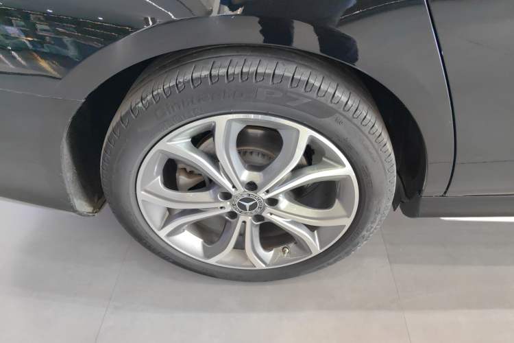 Used Mercedes-Benz E-Class 2021 E 300 L Sporty and Stylish Model
