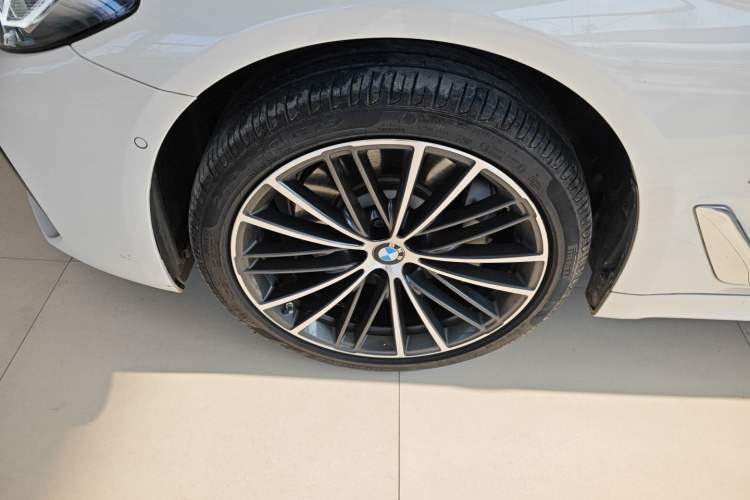 Used BMW 5 Series 2023 Restyled 530Li Leading Edition M Sport Package
