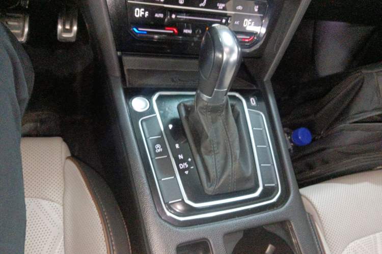 Used Volkswagen Magotan 2023 2 Million Units Limited-Edition 380TSI DSG Flagship Version
