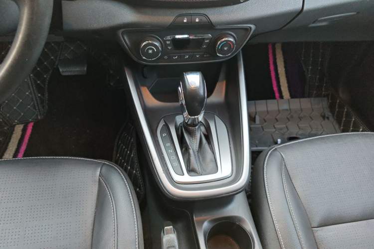 Used Ford Escort 2017 Happiness Edition 1.5L Automatic Fashion Version
