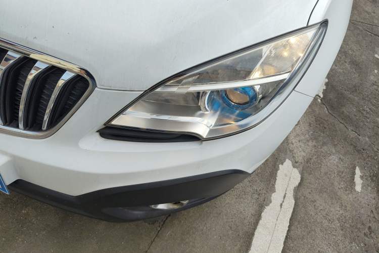 Used Buick Encore 2015 1.4T Automatic Two-Wheel Drive Urban Elite Version
