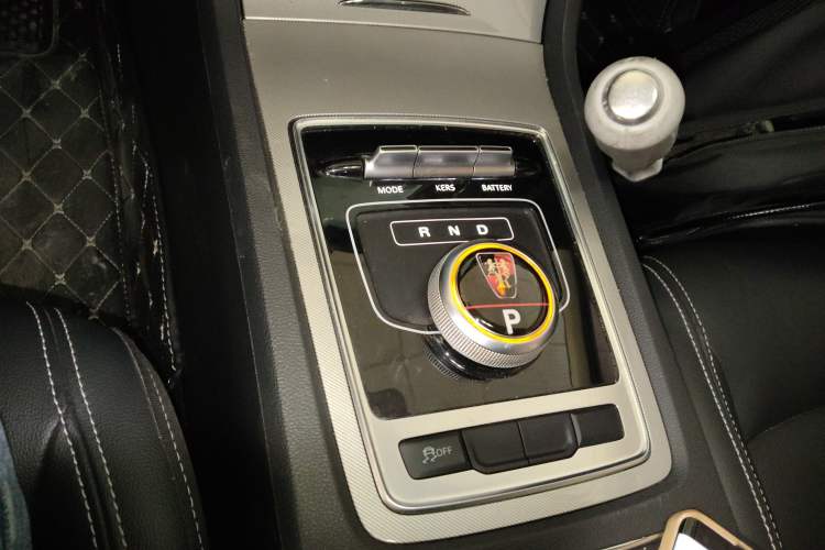 Used Roewe i6 New Energy 2017 45T Hybrid Connect & Smart Enjoyment Edition
