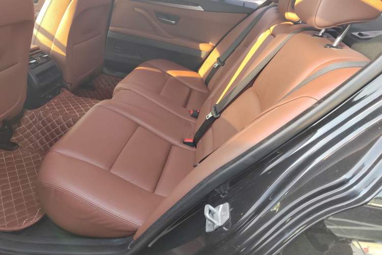 Used BMW 5 Series 2017 525Li Leading Model
