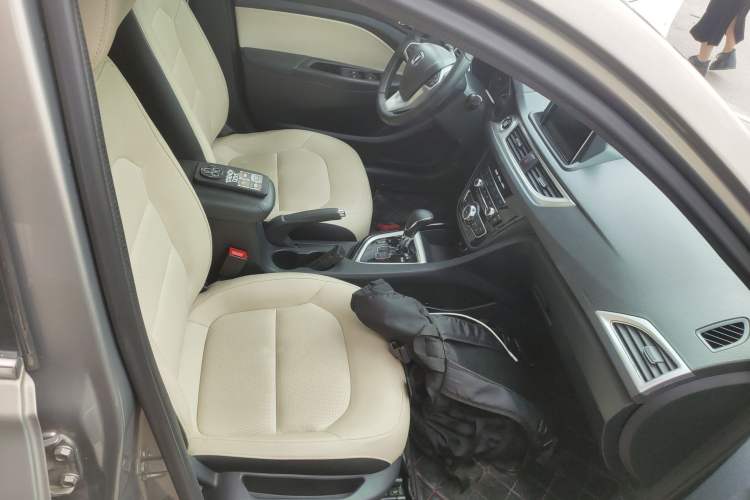 Used Changan Alsvin V7 2016 1.6L Automatic Enjoyment Model China V Standard