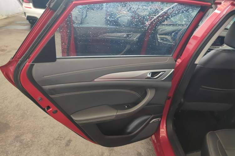 Used Changan Eado 2019 High-Energy Edition 1.6L GDI Automatic Pioneer Model China VI Standard
