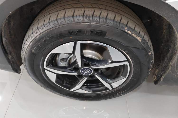 Used BYD Yuan UP 2025 Intelligent Driving Version 401 km Leading Edition