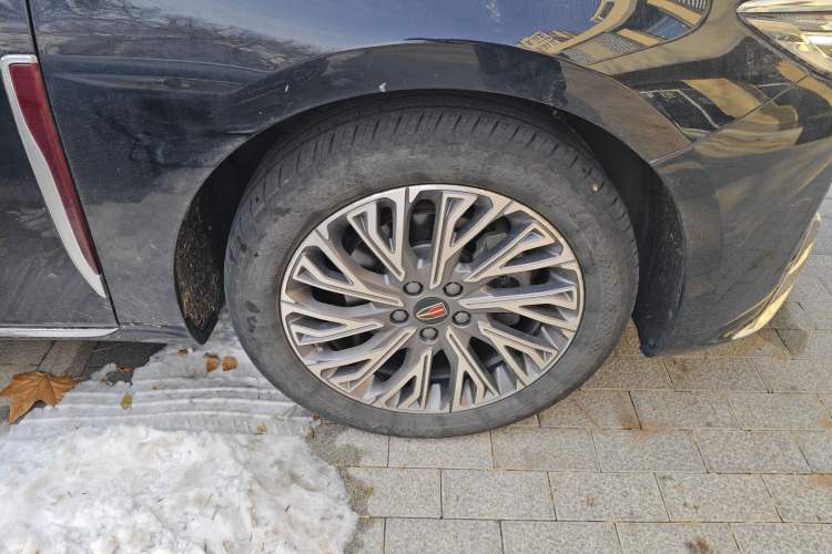 Used Hongqi H5 2023 2.0T Automatic Smart Connect Flagship Edition
