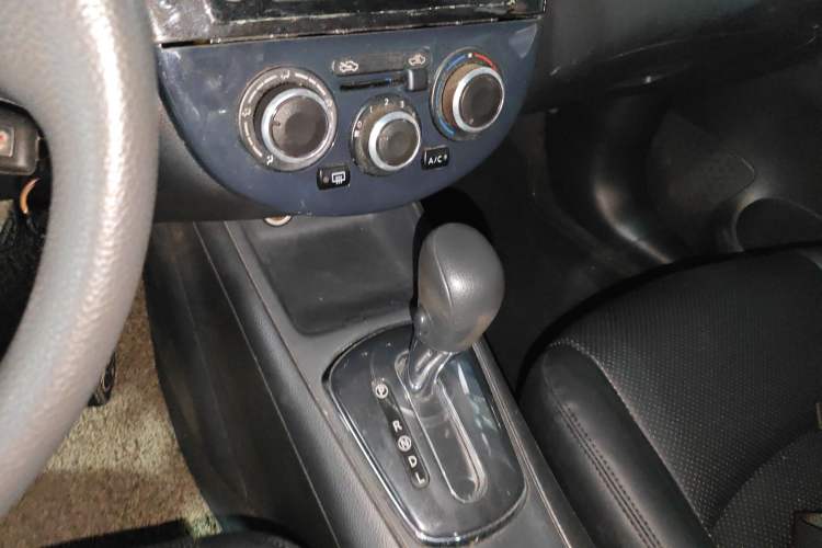 Used Nissan Tiida 2011 1.6L CVT Comfort Model