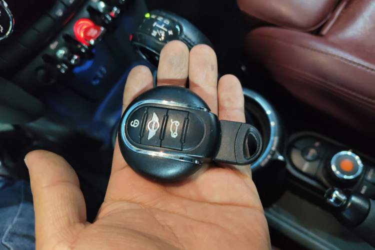 Used  MINI 2016 1.5T COOPER Five-Door Edition
