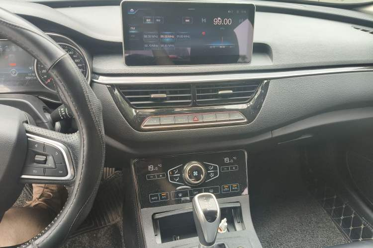 Used Hongqi H5 2019 30TD Dynamic Edition
