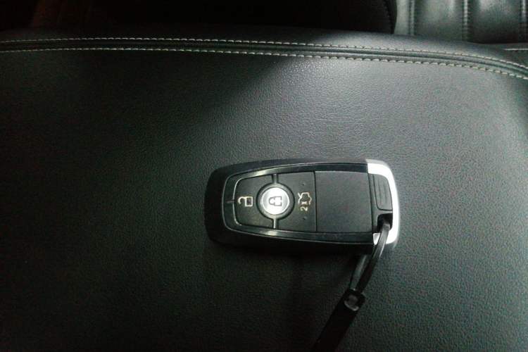 Used Ford Edge 2018 EcoBoost 245 Two-Wheel-Drive Titanium 7-Seater China V Standard
