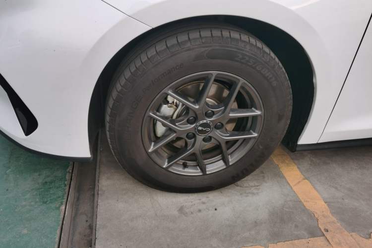 Used BYD Seal 06 New Energy 2024 DM-i 80KM Luxury Model
