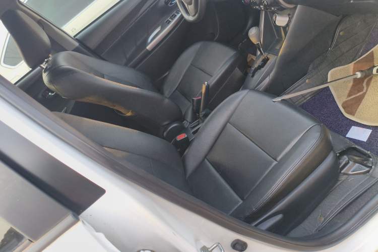 Used Toyota YARiS L 2014 1.3E Automatic Charm Edition
