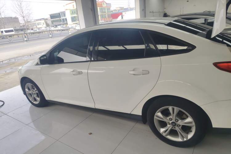 Used Ford Focus 2017 Sedan 1.6L Automatic Comfort Plus SmartDrive Edition
